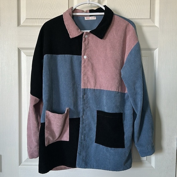 ROMWE Women’s Oversized Color Block Corduroy Button Down Shirt Size M - Picture 1 of 6